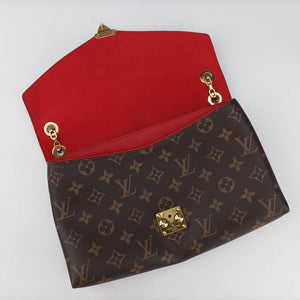 Vintage Louis Vuitton PALLAS Chain Brown×CERISE Monogram Canvas×calf leather M41201 shoulderbag | stylenewstar