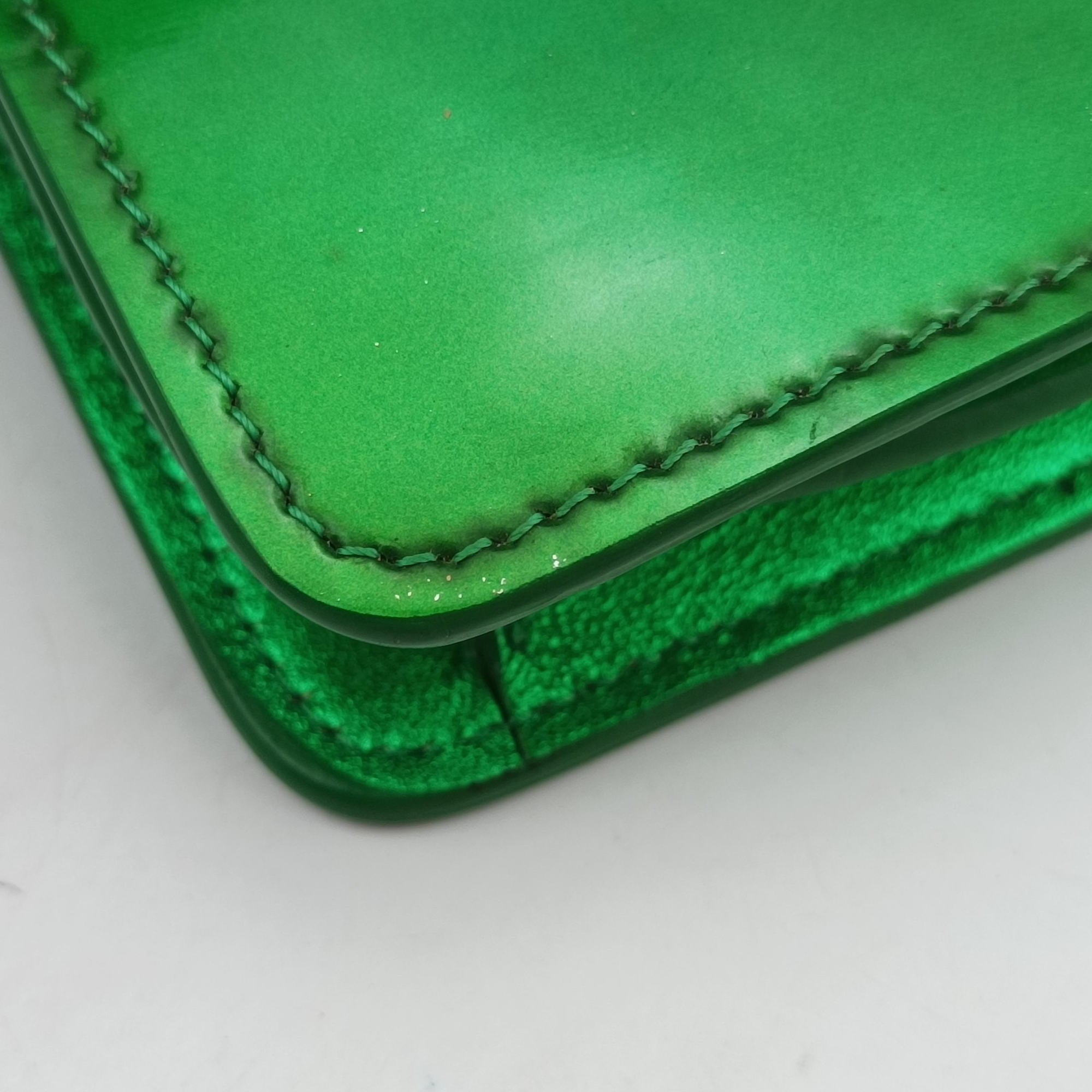 Pre-owned Chanel Cocomark phone holder Green Patent Leather A92304 shoulderbag | stylenewstar