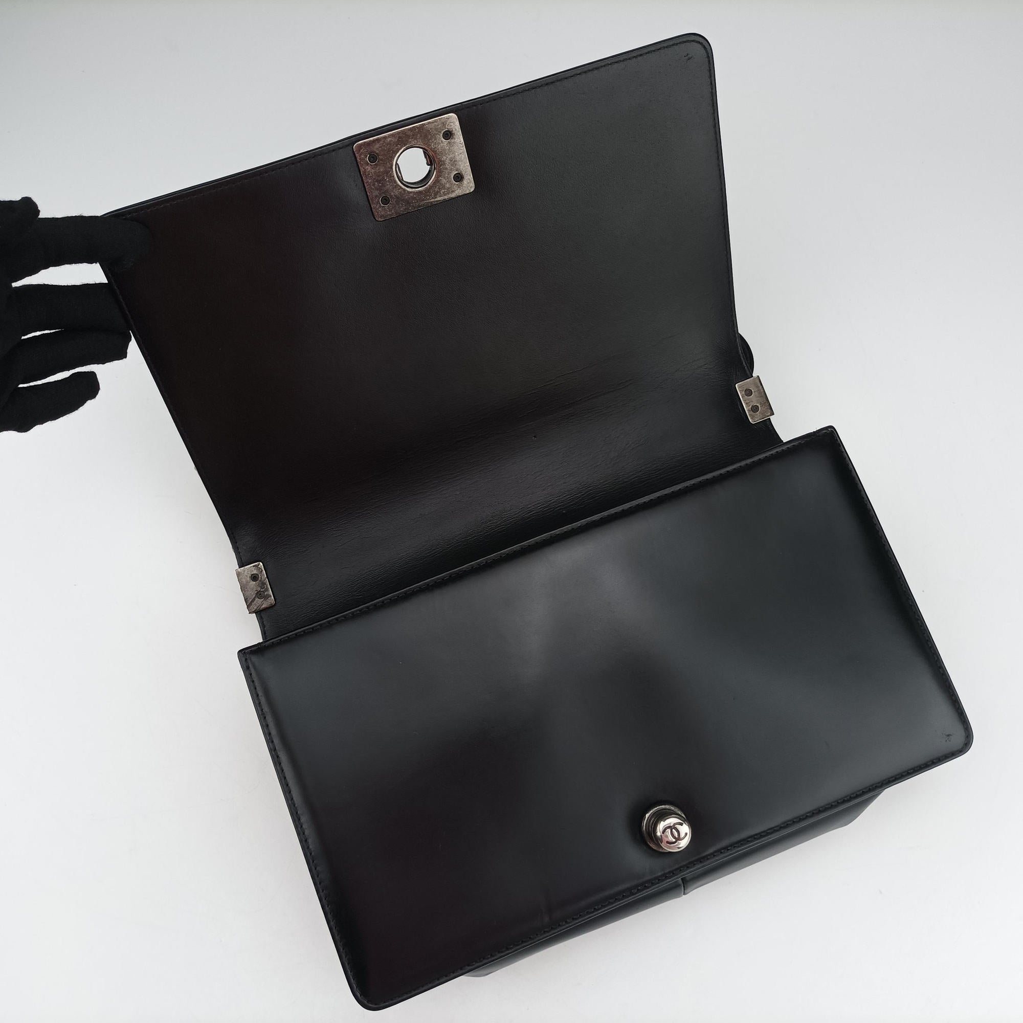 Pre-owned Chanel BOY CHANEL Black Leather A92193 shoulderbag | stylenewstar
