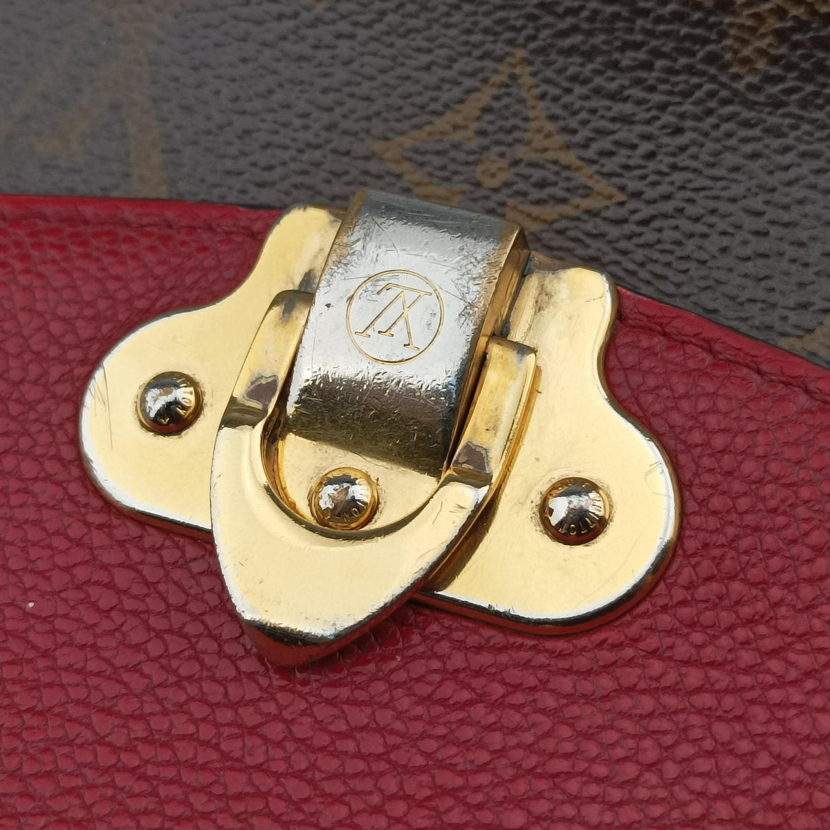 Vintage Louis Vuitton SAINT PLACIDE brown×CERISE Monogram Canvas×calf leather M43713 shoulderbag | stylenewstar