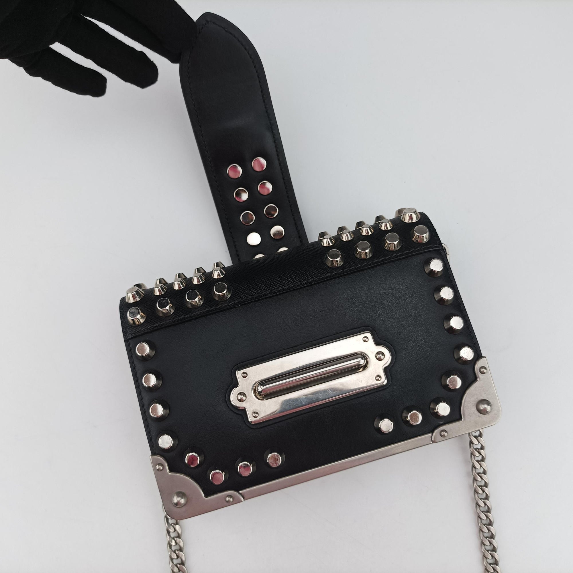 Pre-owned Prada Cahier Black Leather 1BH018 shoulderbag | stylenewstar