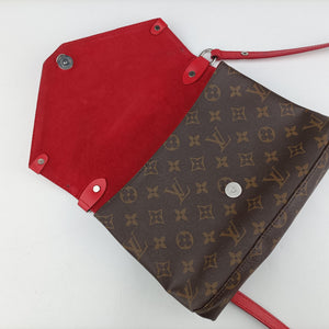 Pre-owned Louis Vuitton SAINT MICHEL Brown×COQUELICOT Monogram Canvas×epi M44031 shoulderbag | stylenewstar