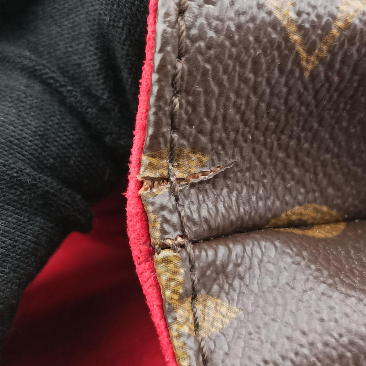 Pre-owned Louis Vuitton SAINT MICHEL Brown×COQUELICOT Monogram Canvas×epi M44031 shoulderbag | stylenewstar