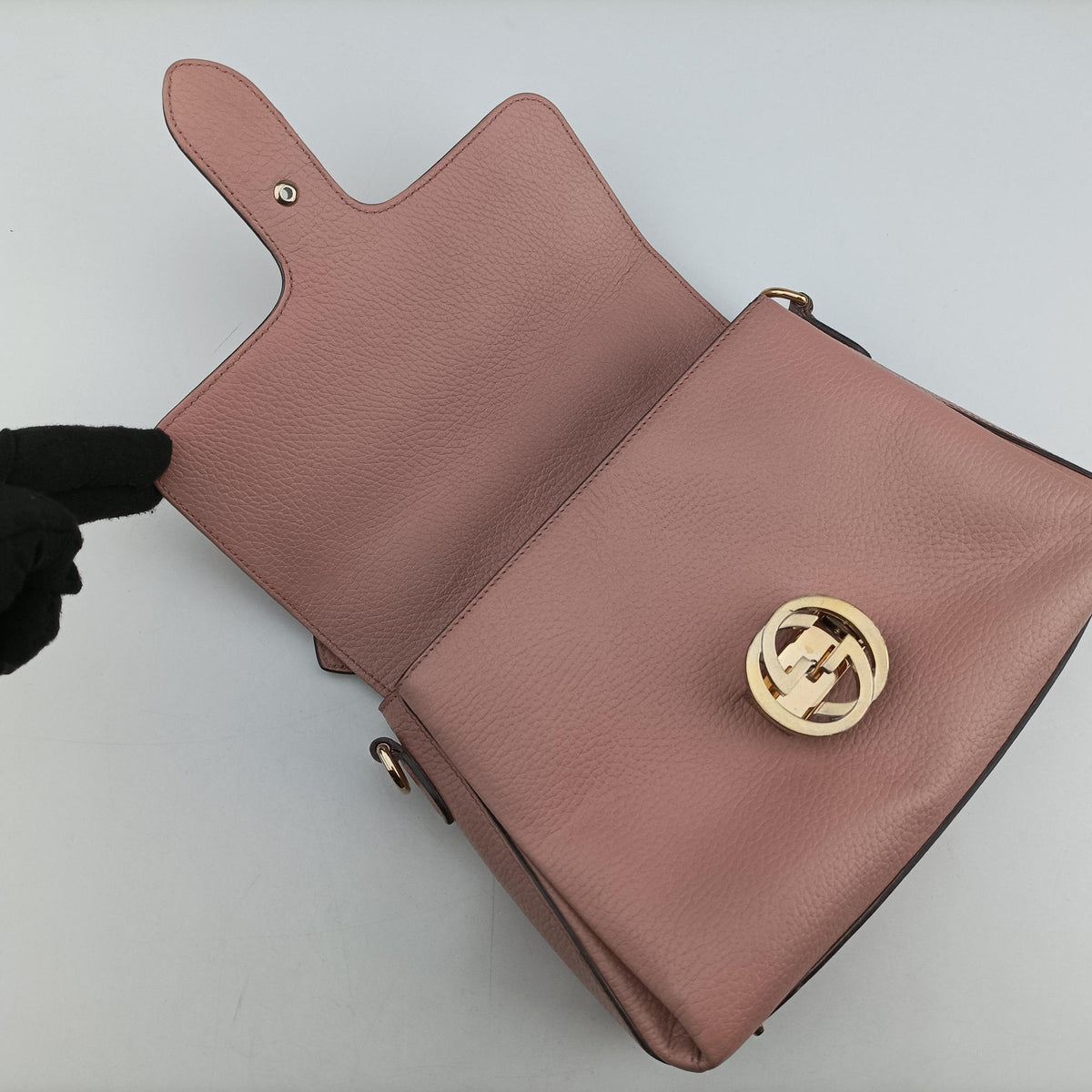 Secondhand Gucci Interlocking G Pink Leather 510302 shoulderbag | stylenewstar