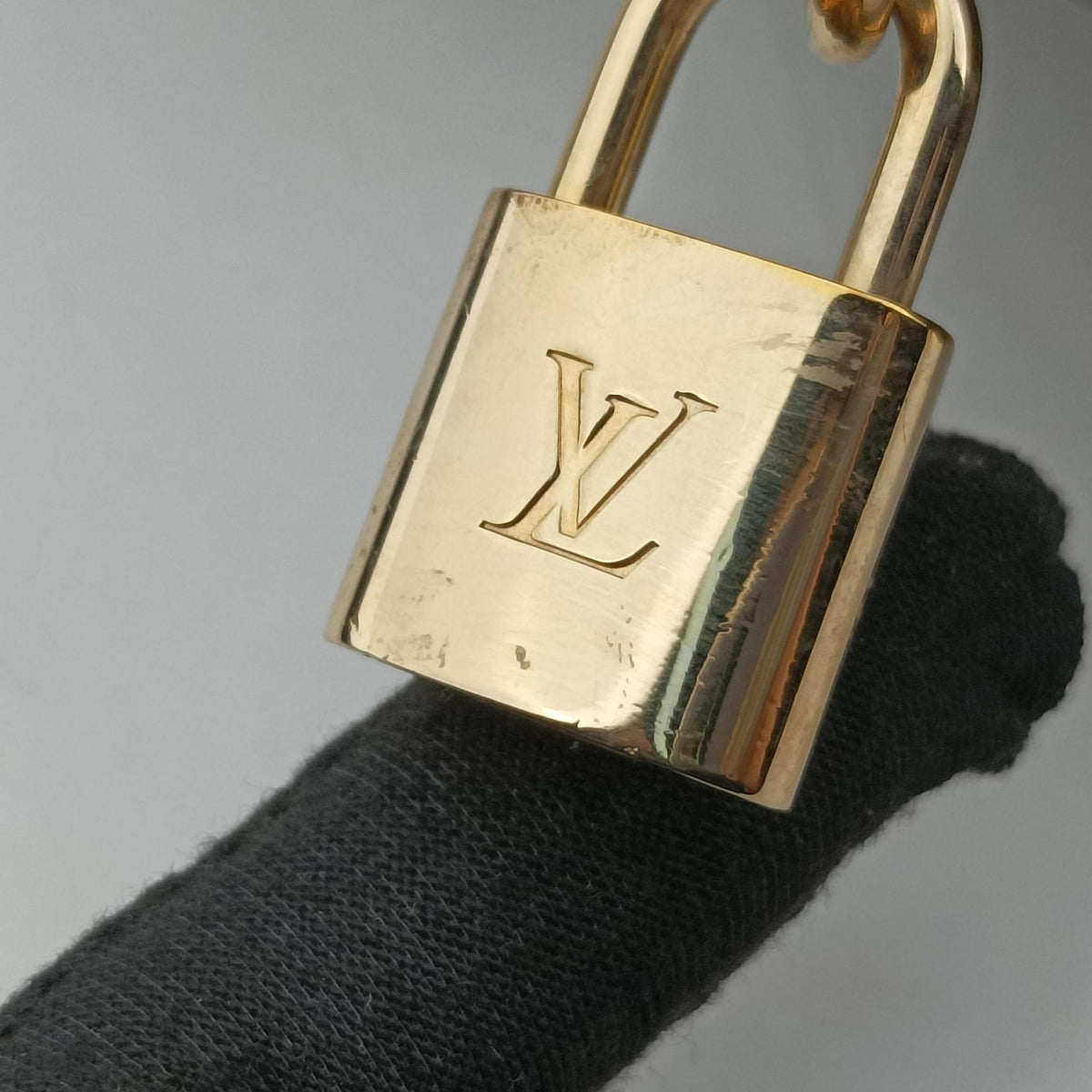 Pre-owned Louis Vuitton Vanity NV PM brown Monogram Canvas M45165 shoulderbag | stylenewstar