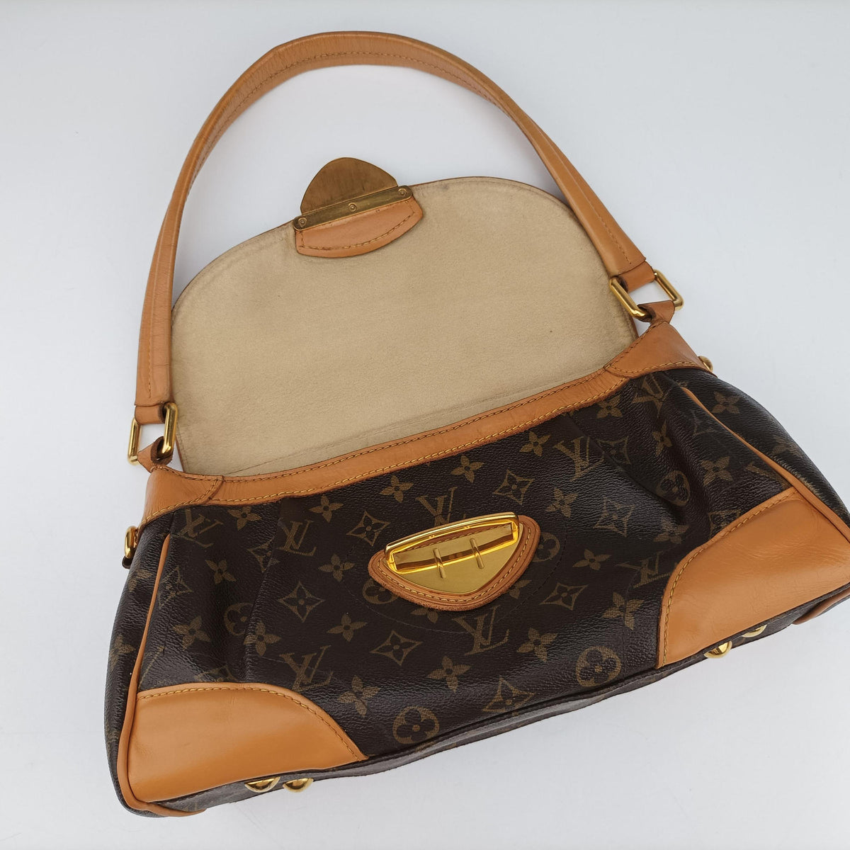 Secondhand Louis Vuitton Beverly MM brown Monogram Canvas M40121 handbag | stylenewstar