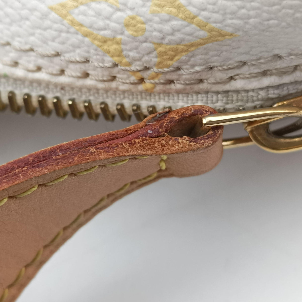 Pre-owned Louis Vuitton Speedy 30 white Monogram Multicolor M92643 handbag | stylenewstar