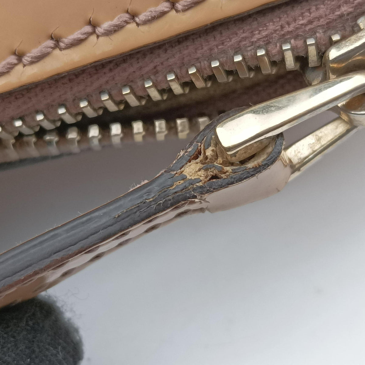 Pre-owned Gucci Microguccissima Beige Patent Leather 309614 shoulderbag | stylenewstar