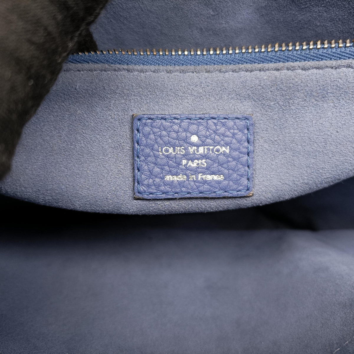Pre-owned Louis Vuitton VOLTA ブルー Taurillon leather M50255 shoulderbag | stylenewstar