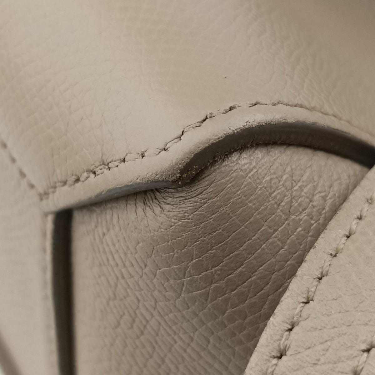 Pre-owned Celine Belt Mini Beige Leather  shoulderbag | stylenewstar