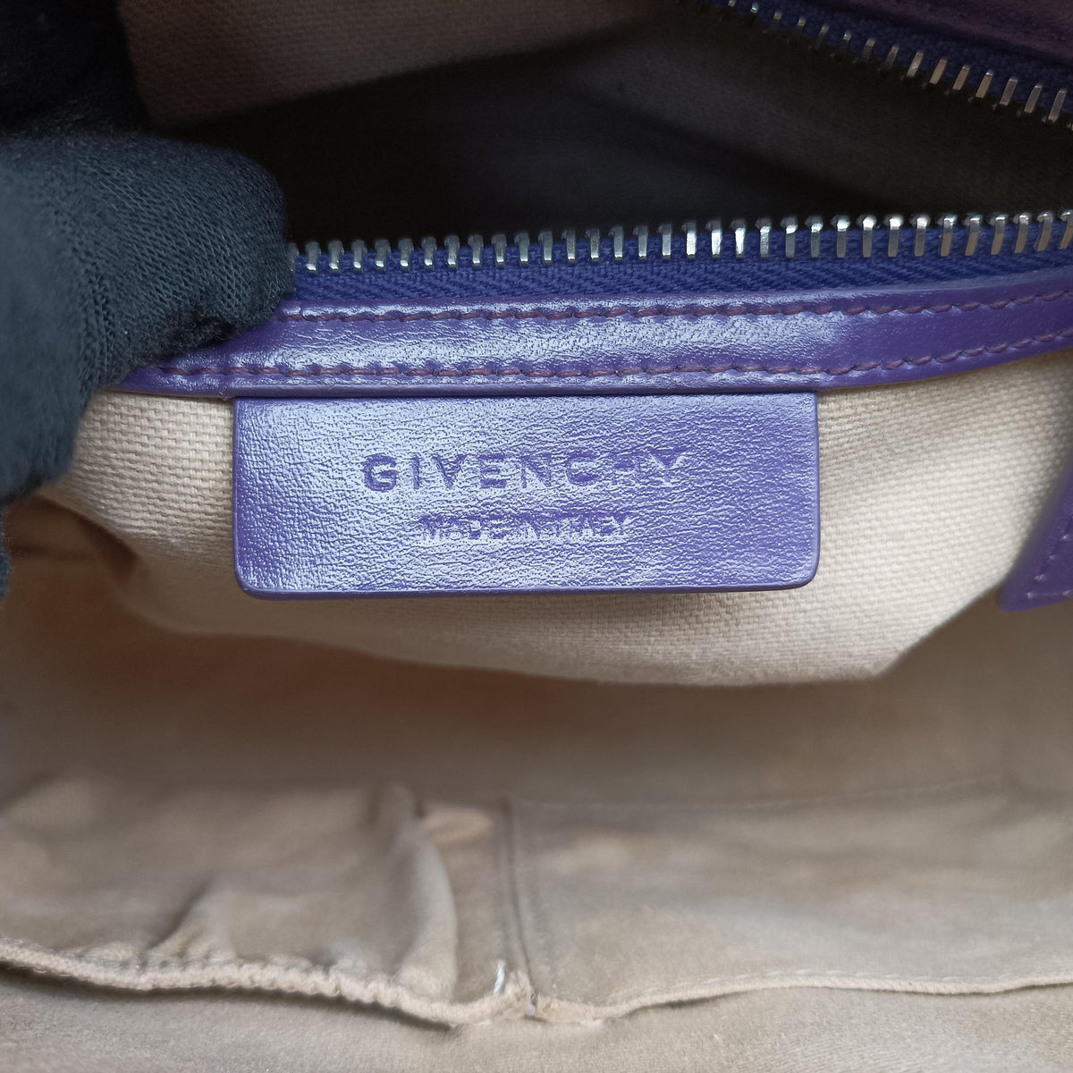 Secondhand Givenchy Antigona Purple Leather  shoulderbag | stylenewstar