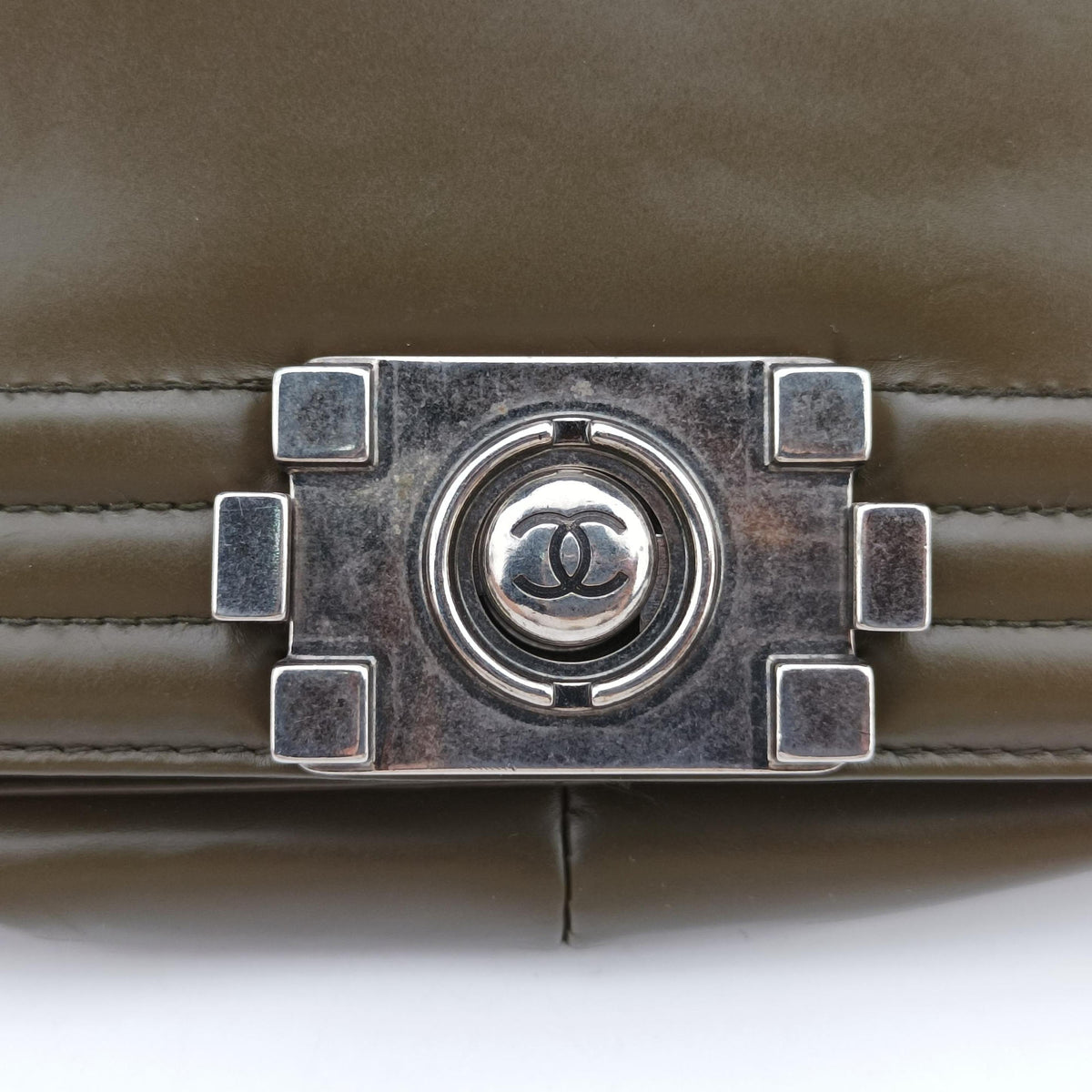 Secondhand Chanel BOY CHANEL Brown Leather A66711 shoulderbag | stylenewstar