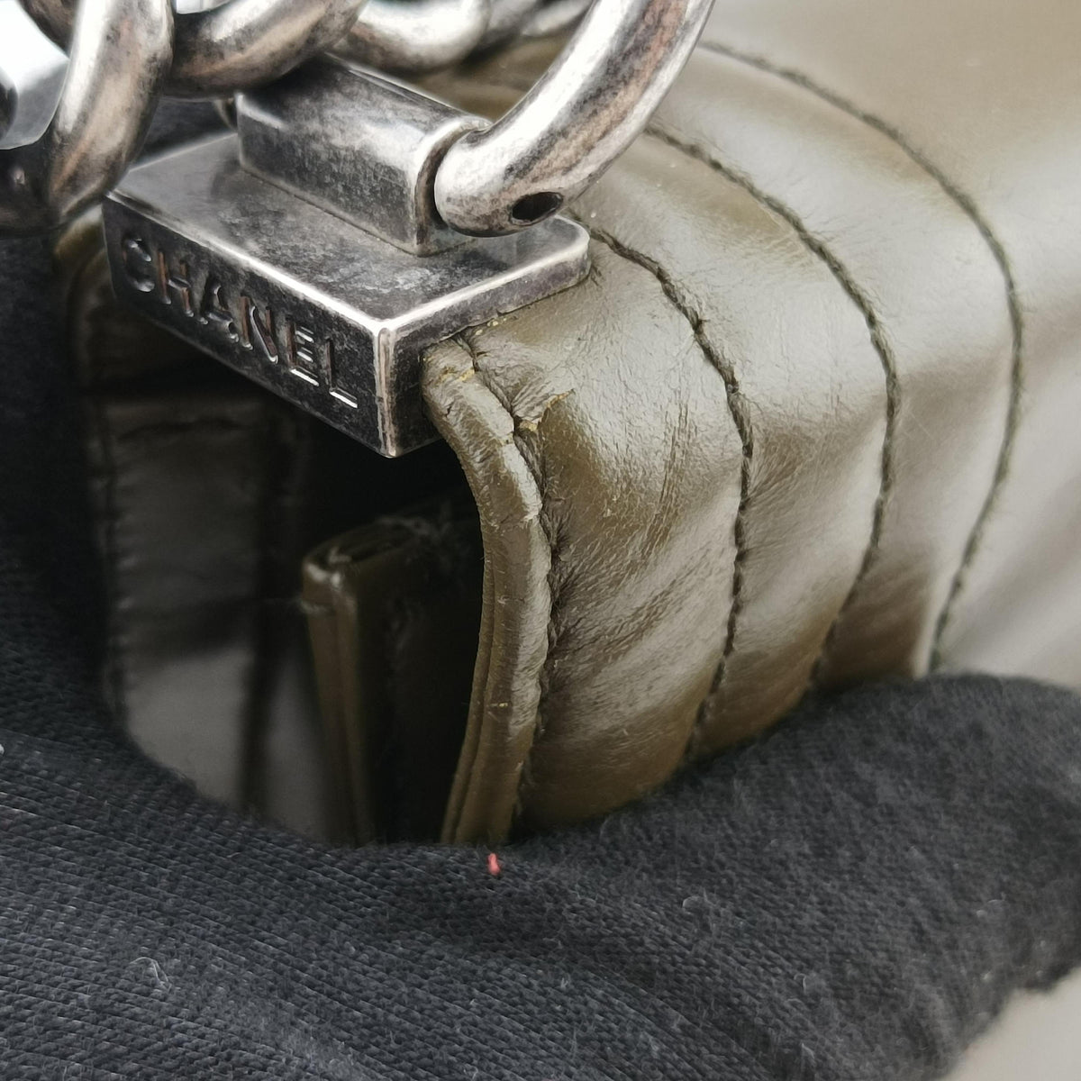 Secondhand Chanel BOY CHANEL Brown Leather A66711 shoulderbag | stylenewstar