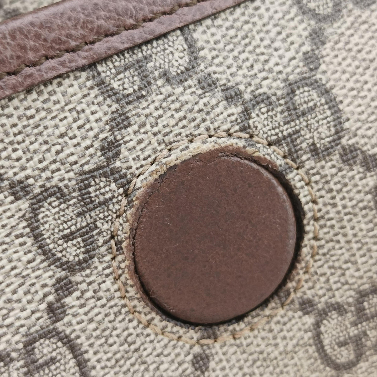 Pre-owned Gucci NEO VINTAGE GG Supreme beige×Brown PVC coated canvas×Leather 493930 bum bag/waist bag | stylenewstar