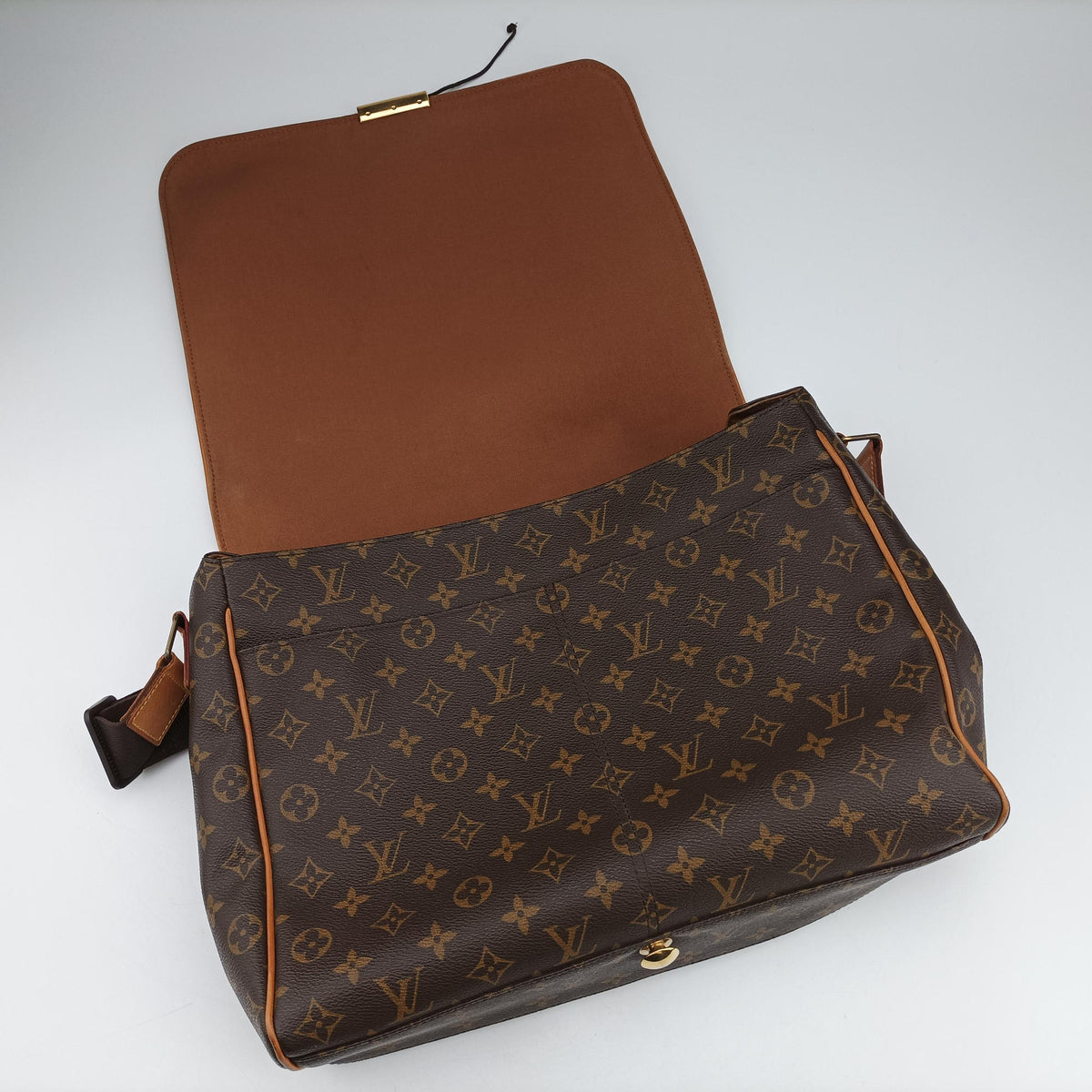 Pre-owned Louis Vuitton ABBESSES brown Monogram Canvas M45257 crossbodybag | stylenewstar