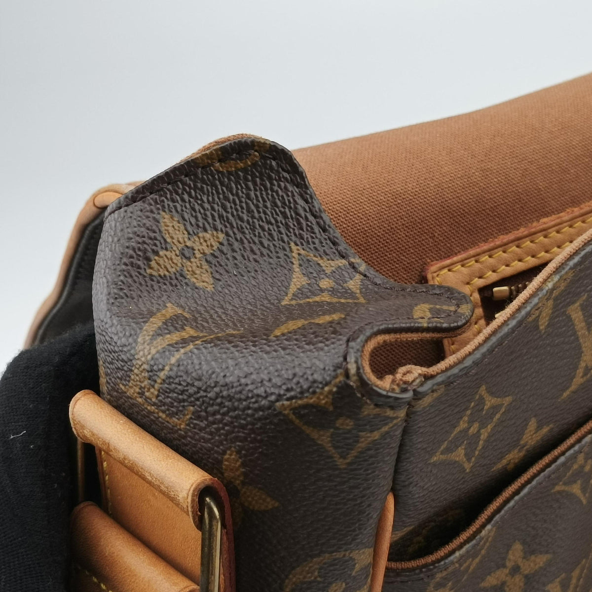 Pre-owned Louis Vuitton ABBESSES brown Monogram Canvas M45257 crossbodybag | stylenewstar