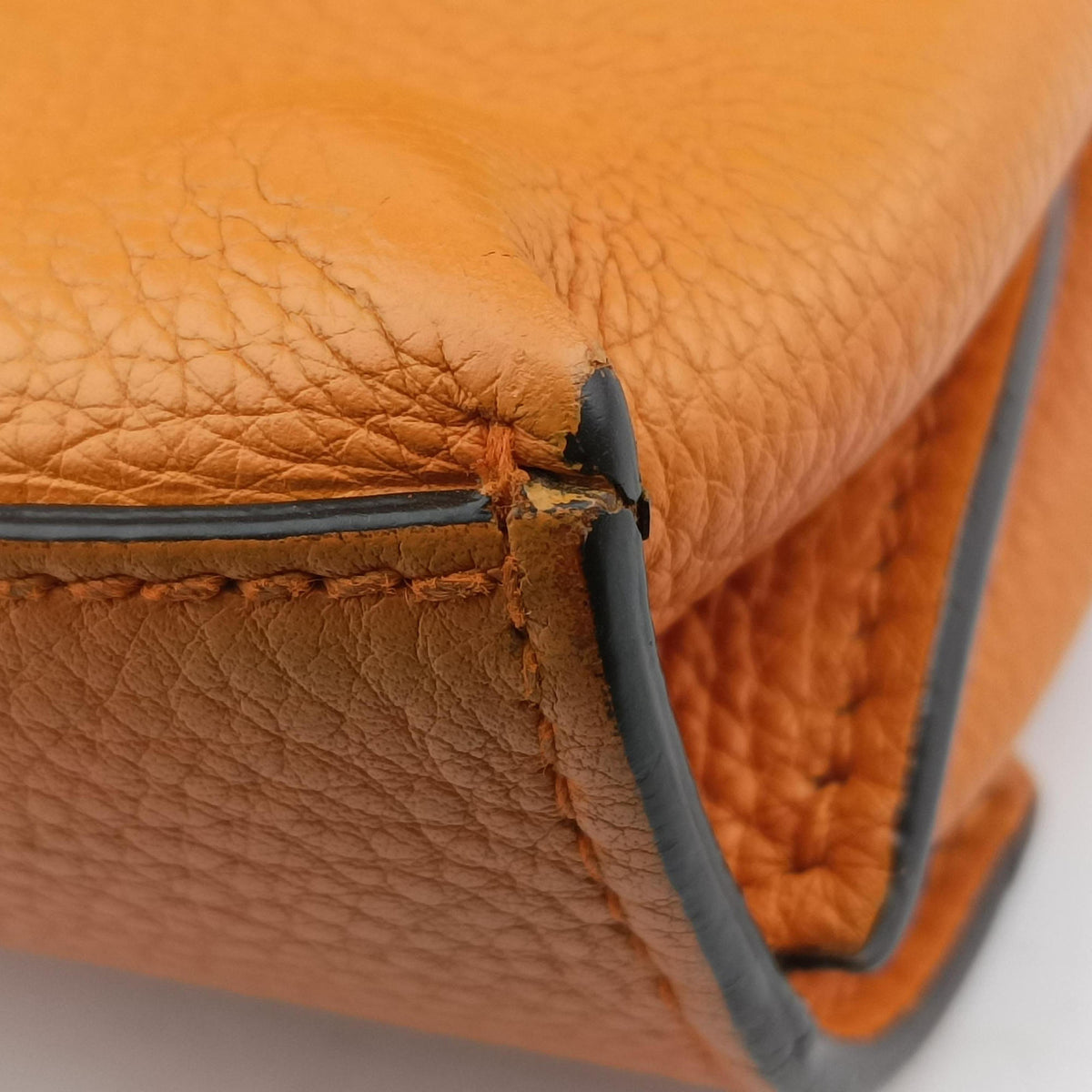 Secondhand Gucci Bamboo Daily Orange Leather 370831 shoulderbag | stylenewstar
