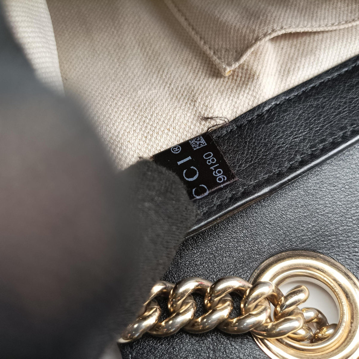 Pre-owned Gucci Emily Black Leather 295402 shoulderbag | stylenewstar