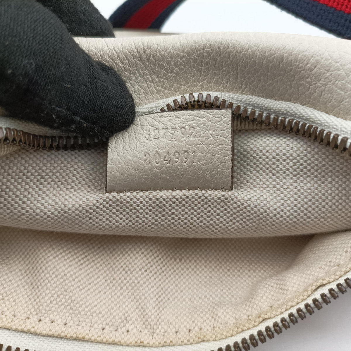 Vintage Gucci Print White Leather 527792 bum bag/waist bag | stylenewstar