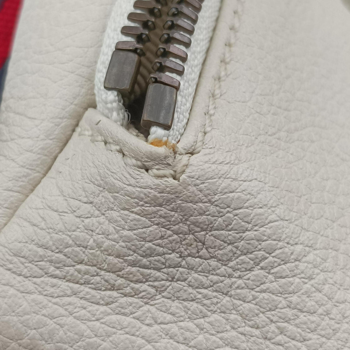 Vintage Gucci Print White Leather 527792 bum bag/waist bag | stylenewstar