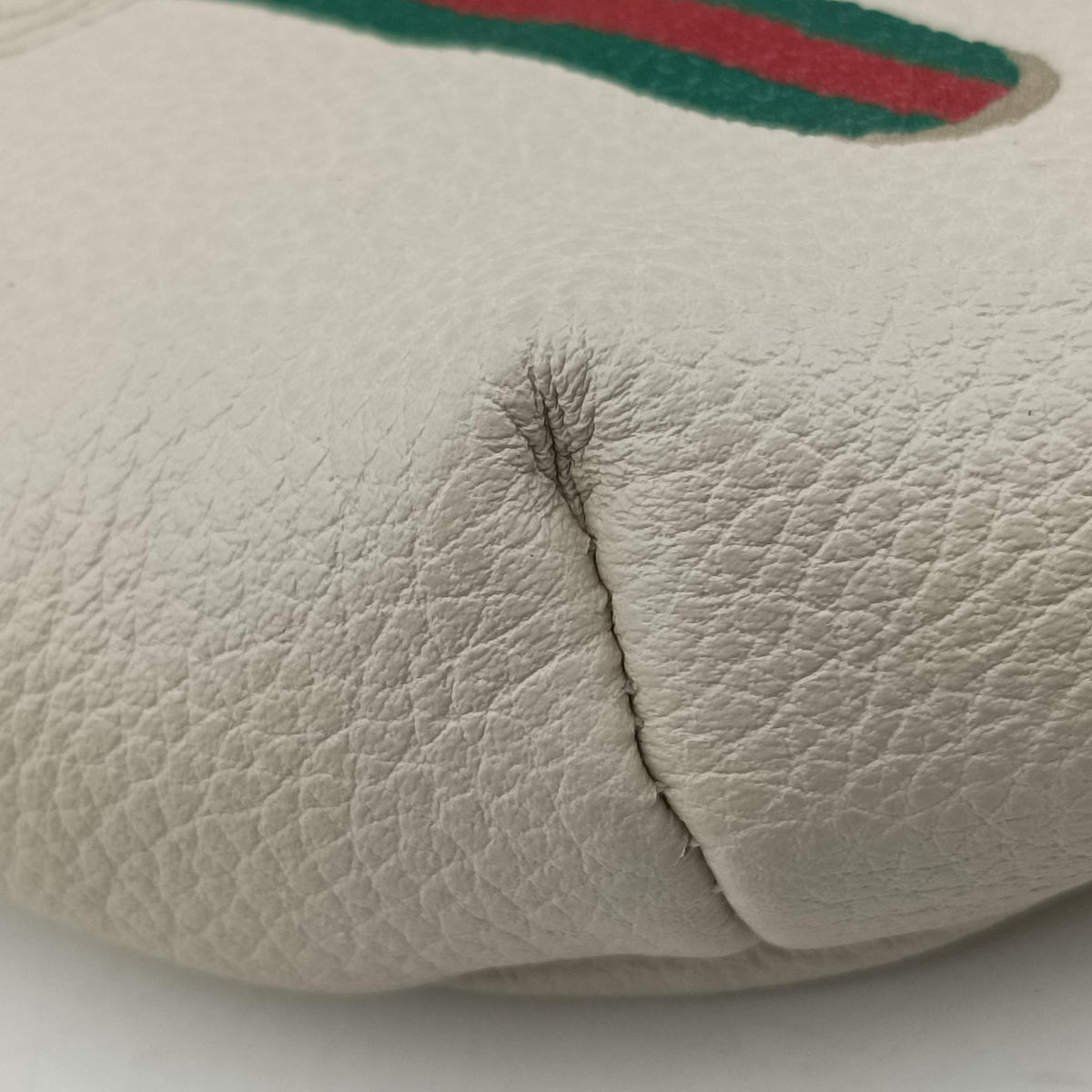 Vintage Gucci Print White Leather 527792 bum bag/waist bag | stylenewstar