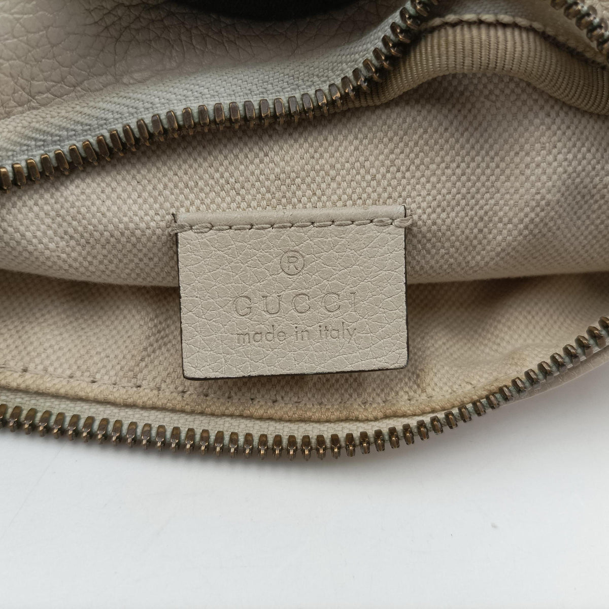 Secondhand Gucci Print White Leather 527792 bum bag/waist bag | stylenewstar