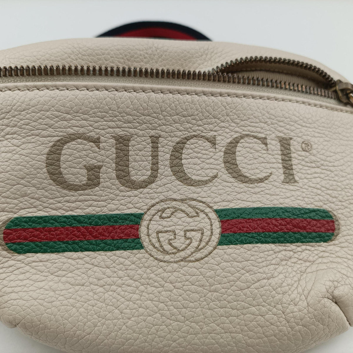 Secondhand Gucci Print White Leather 527792 bum bag/waist bag | stylenewstar