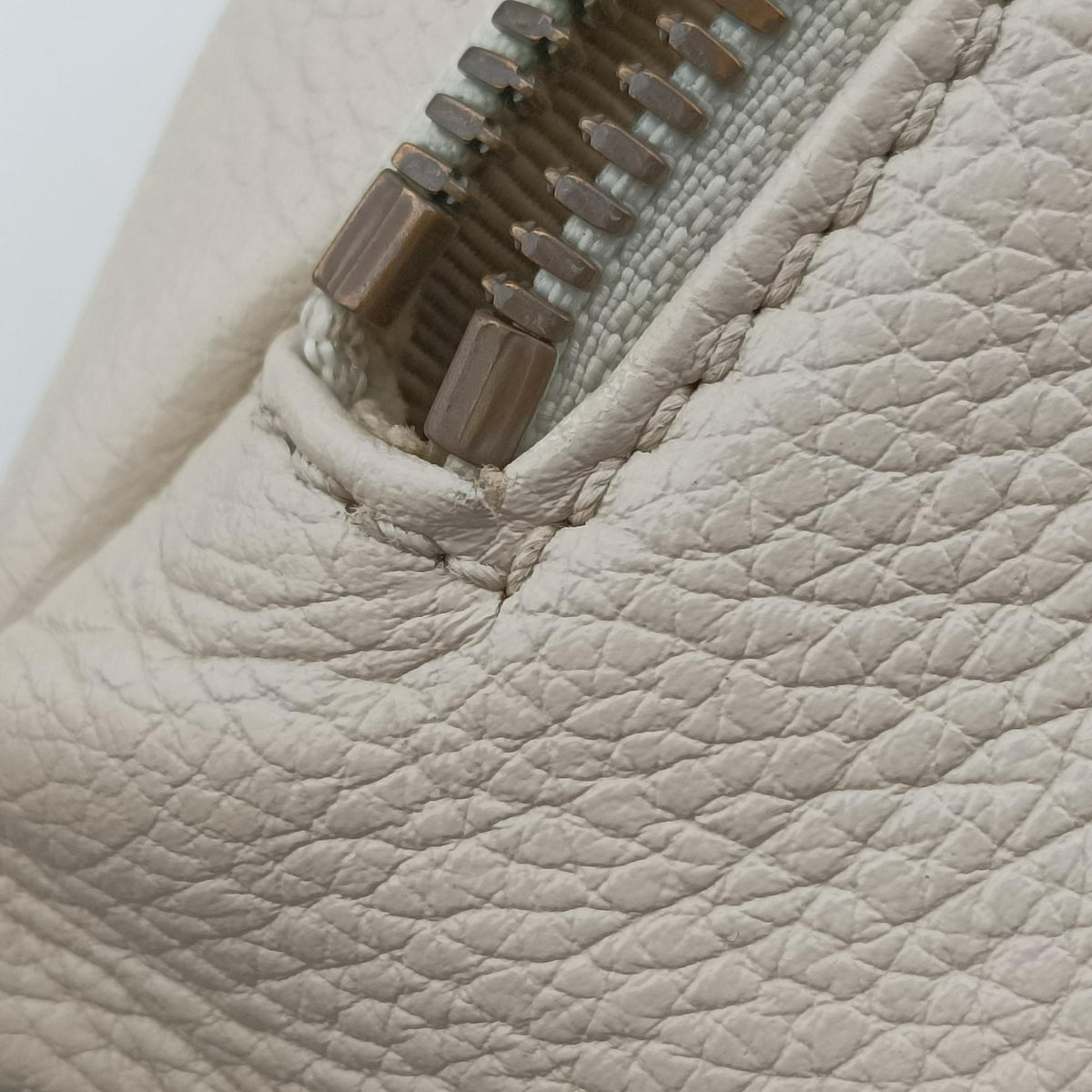 Secondhand Gucci Print White Leather 527792 bum bag/waist bag | stylenewstar