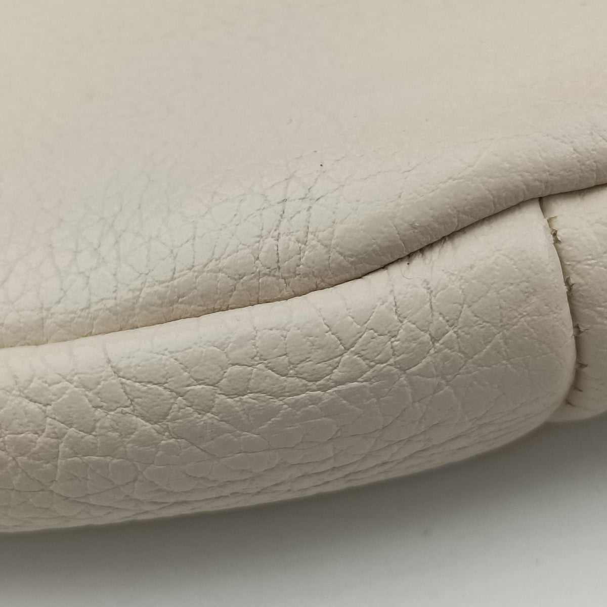 Secondhand Gucci Print White Leather 527792 bum bag/waist bag | stylenewstar