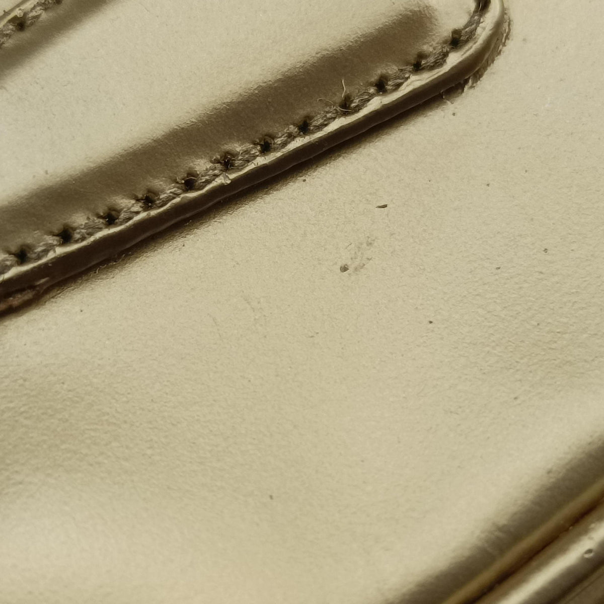 Secondhand Prada Mini Bauletto Golden Metallic Vitello Leather BL0705  shoulderbag | stylenewstar