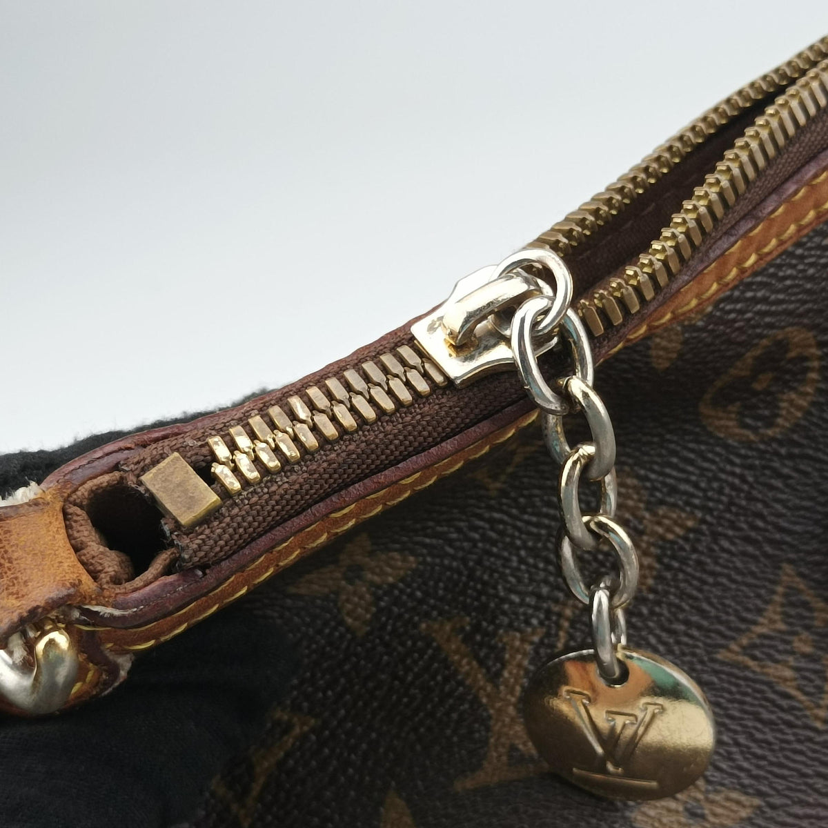 Pre-owned Louis Vuitton PALERMO PM brown Monogram Canvas M40145 shoulderbag | stylenewstar