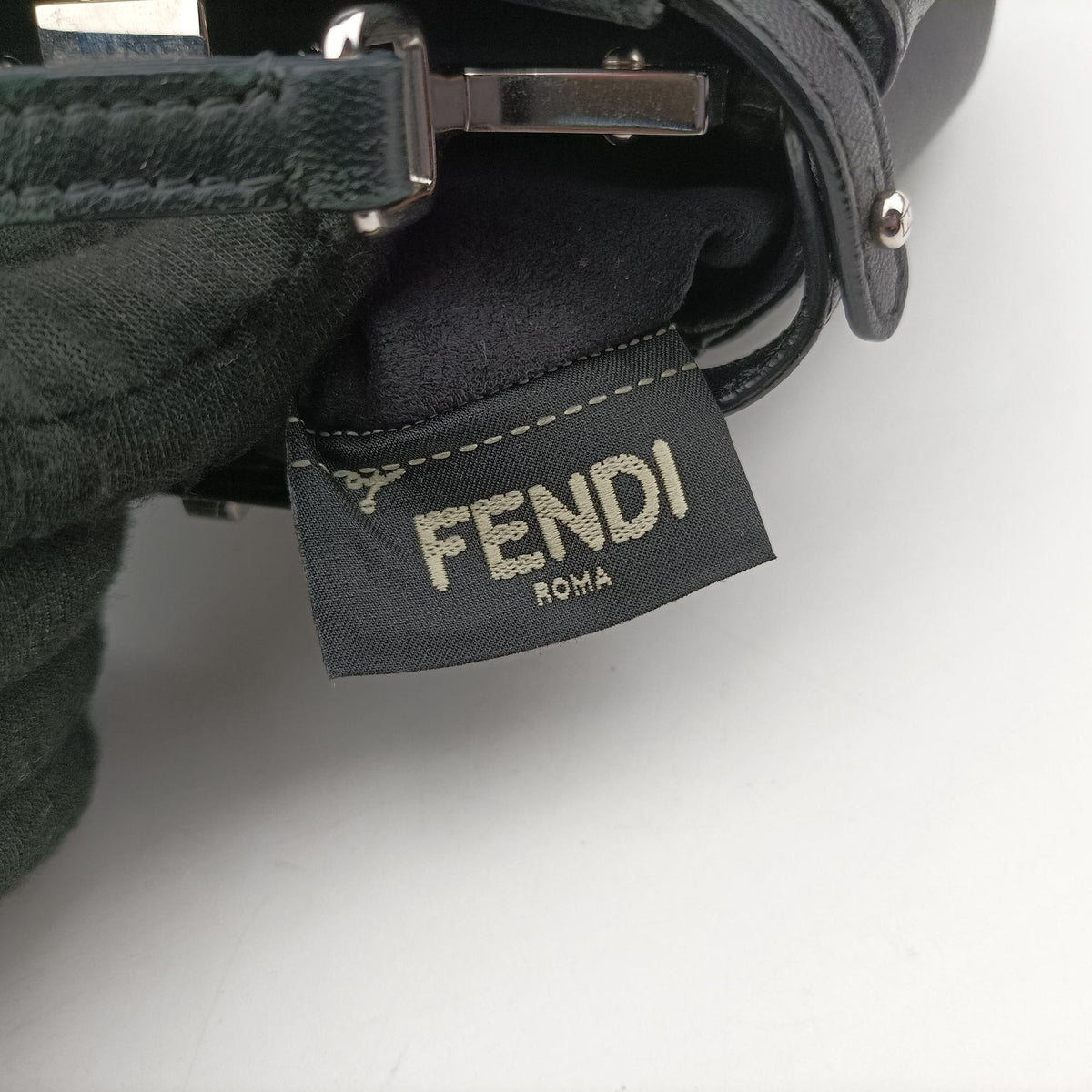 Pre-owned Fendi Micro Peekaboo Black×multi Leather 8M0355 shoulderbag | stylenewstar