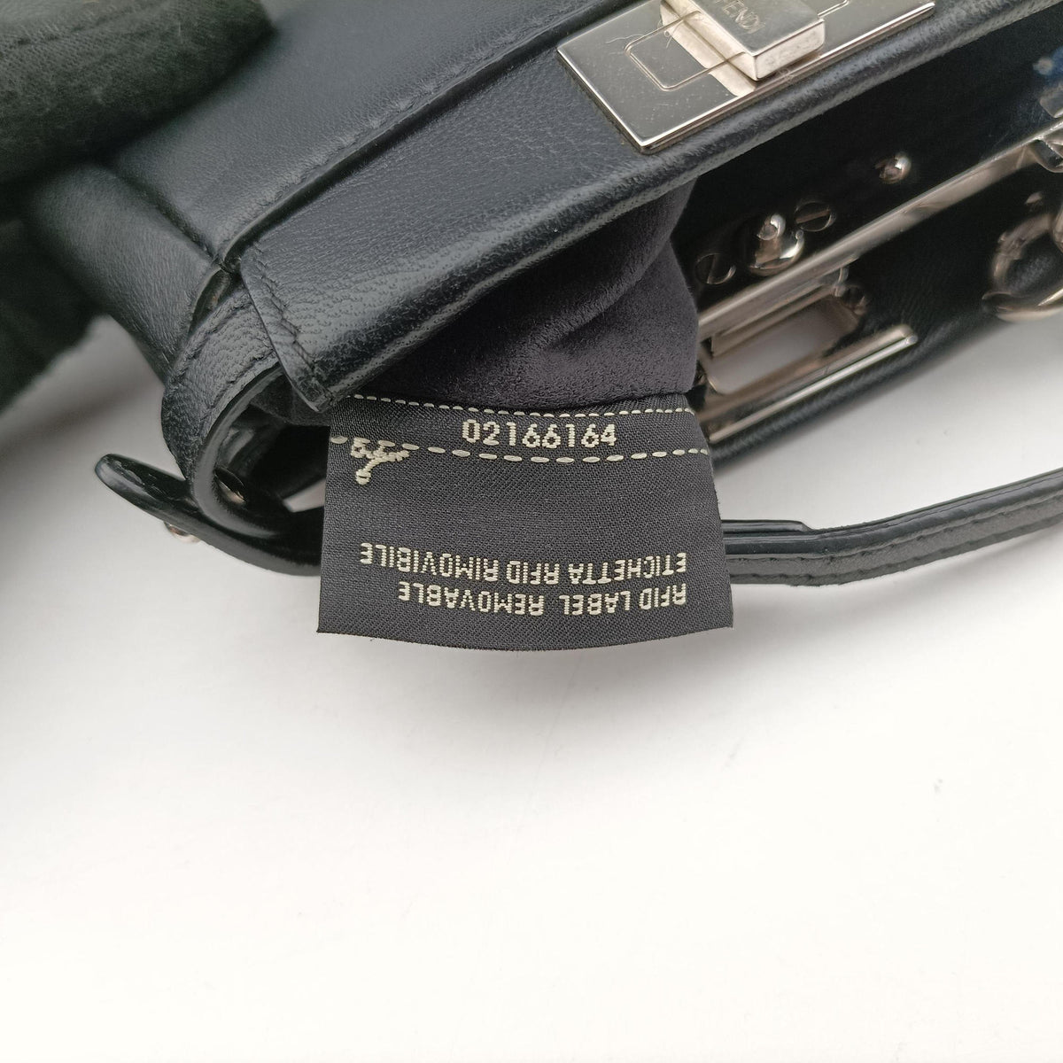 Pre-owned Fendi Micro Peekaboo Black×multi Leather 8M0355 shoulderbag | stylenewstar