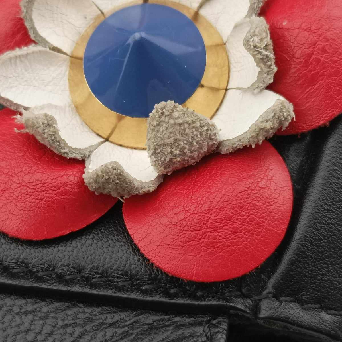 Pre-owned Fendi Micro Peekaboo Black×multi Leather 8M0355 shoulderbag | stylenewstar