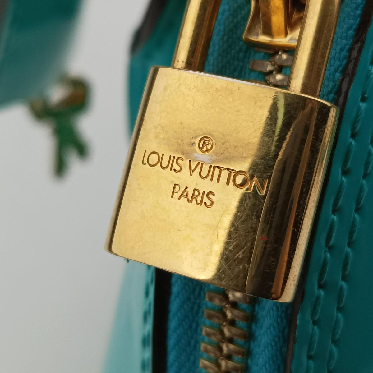 Pre-owned Louis Vuitton Alma BB Blue Lagon Vernis M91696 shoulderbag | stylenewstar