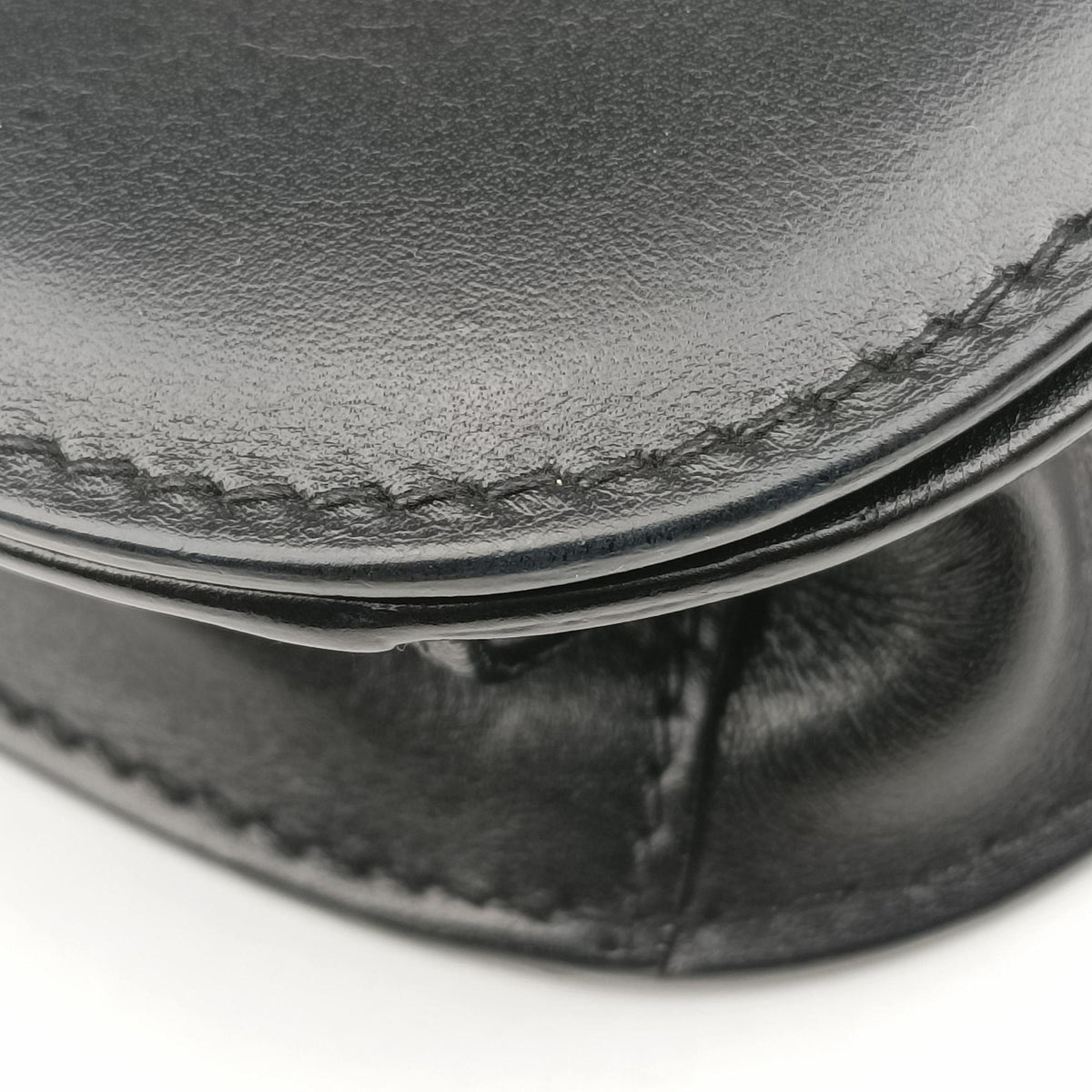 Secondhand Prada Pionniere Black leather 1BH056 shoulderbag | stylenewstar