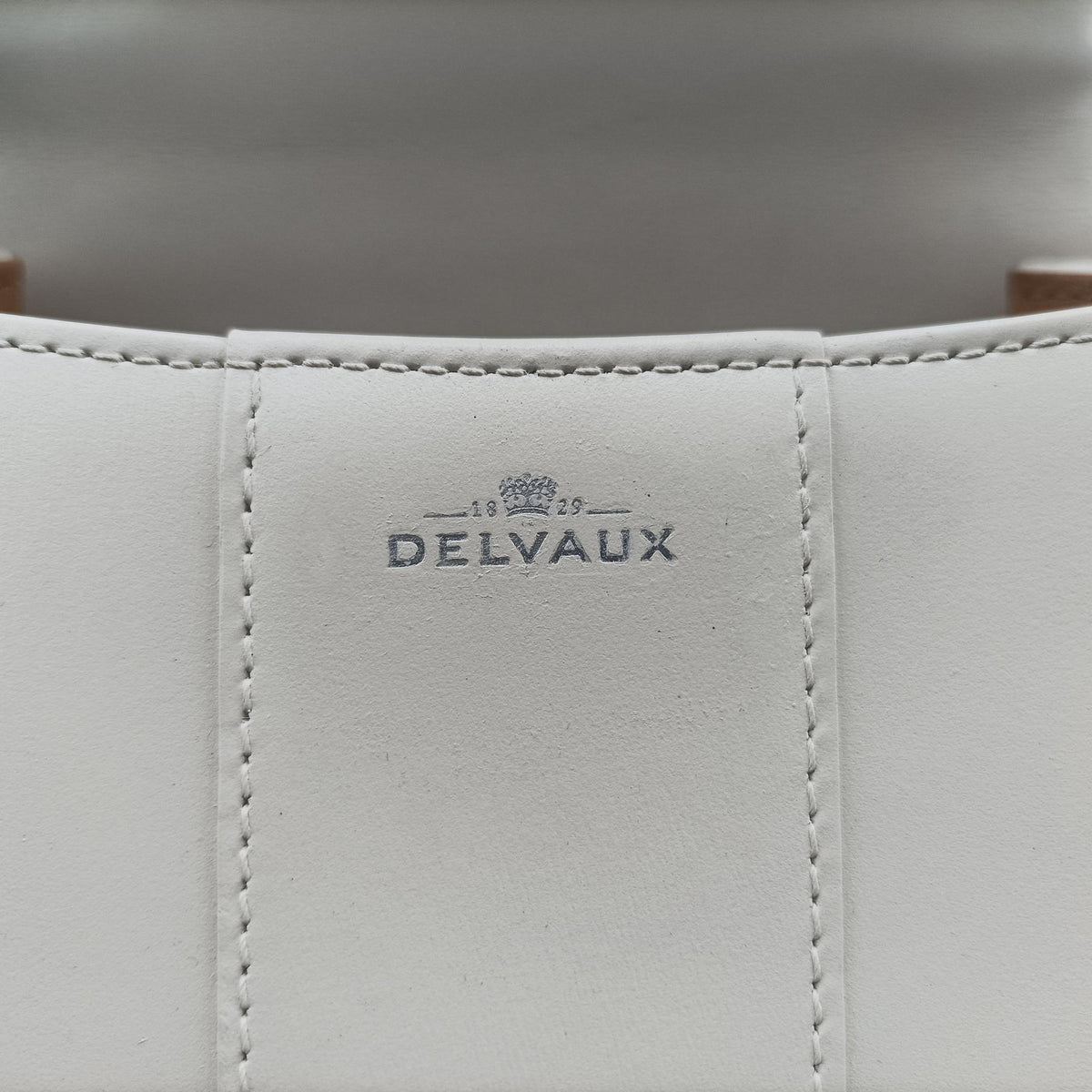 Vintage Delvaux Brillant White Leather  shoulderbag | stylenewstar