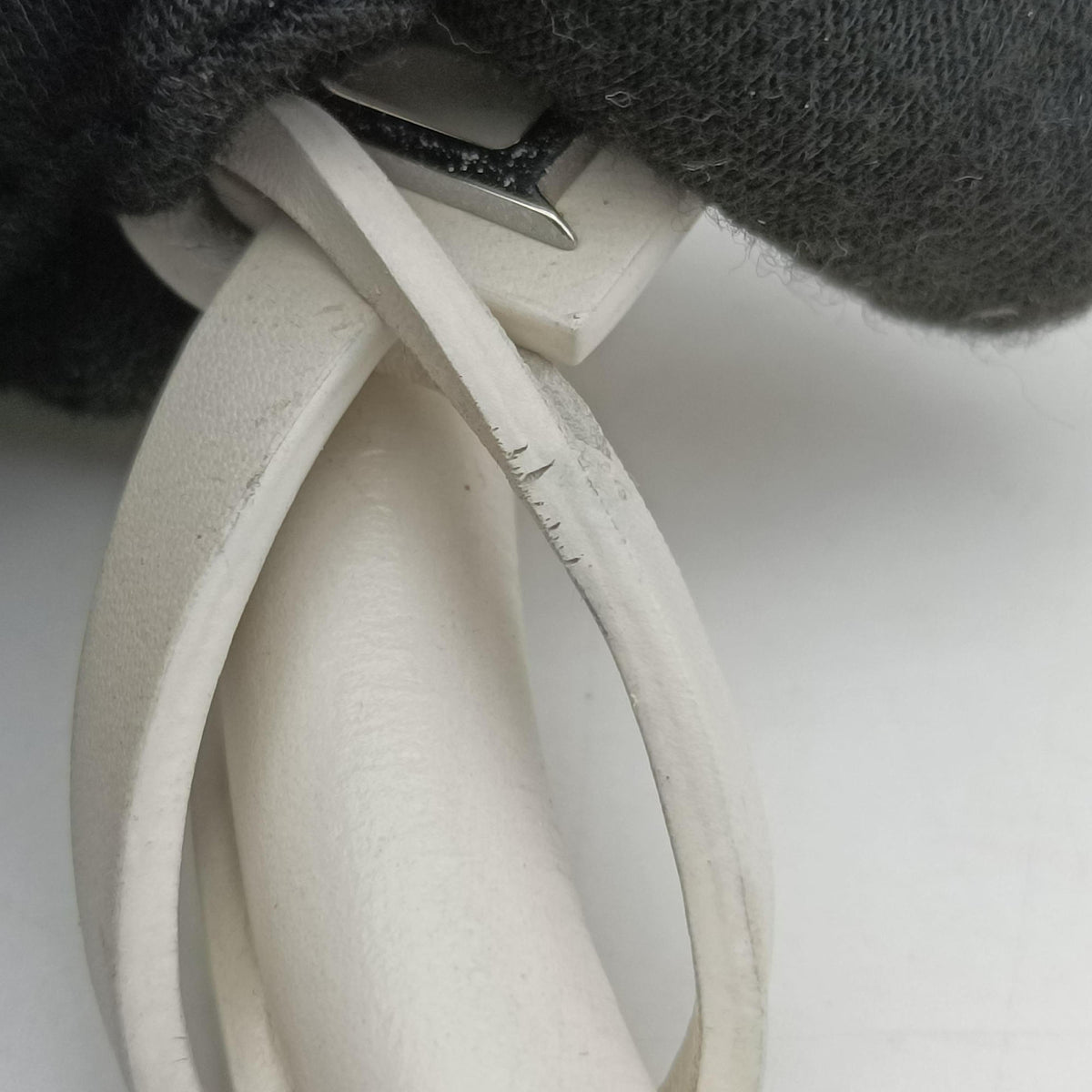 Vintage Delvaux Brillant White Leather  shoulderbag | stylenewstar