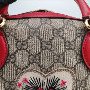 Secondhand Gucci GG SUPREME Heart Embroidered Beige x Multicolour PVC coated canvas×Leather 409529 shoulderbag | stylenewstar