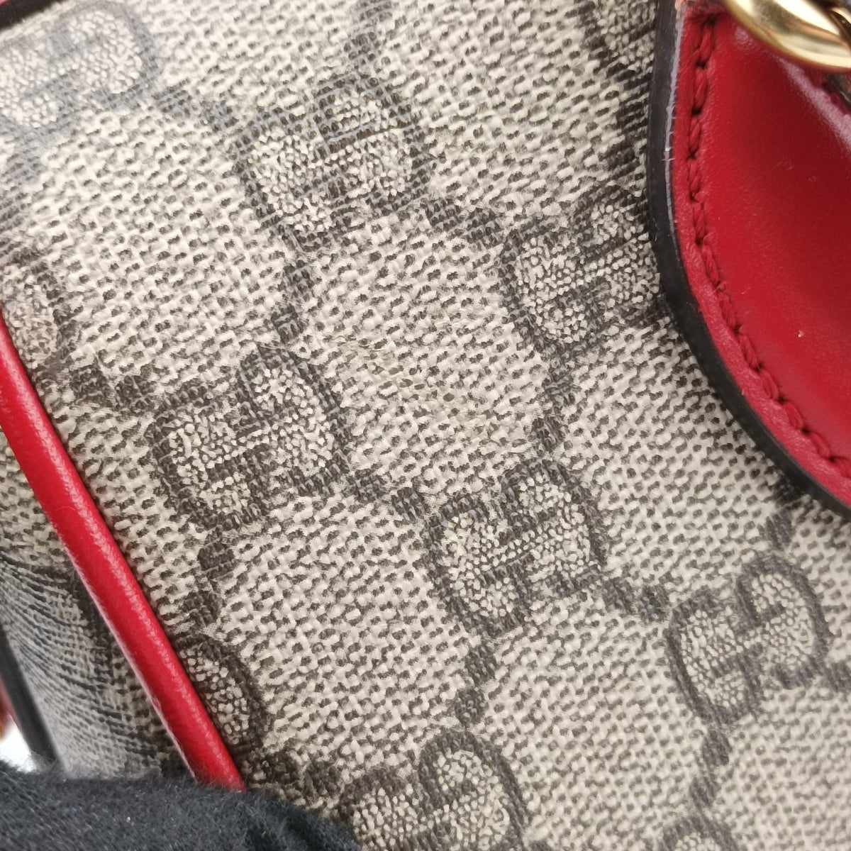 Secondhand Gucci GG SUPREME Heart Embroidered Beige x Multicolour PVC coated canvas×Leather 409529 shoulderbag | stylenewstar