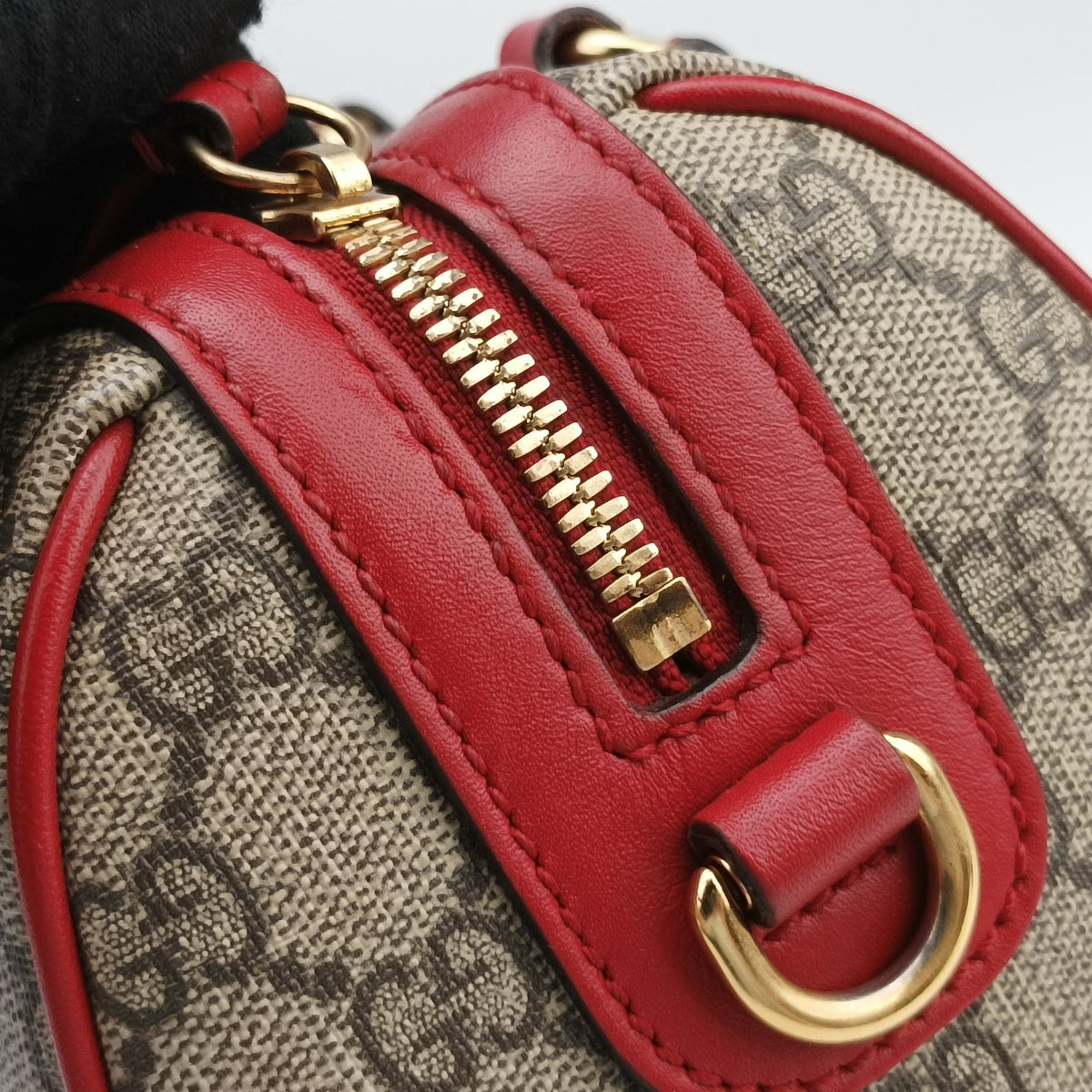 Secondhand Gucci GG SUPREME Heart Embroidered Beige x Multicolour PVC coated canvas×Leather 409529 shoulderbag | stylenewstar