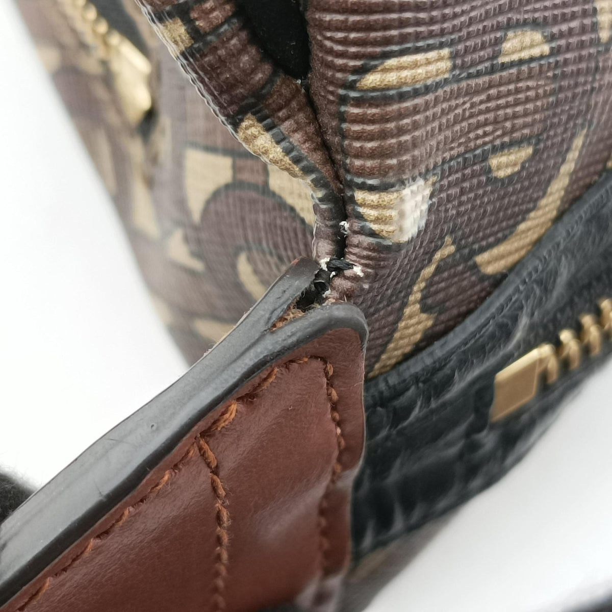 Pre-owned Burberry Monogram Stripe Brown×Multicolour PVC coated canvas x leather  bum bag/waist bag | stylenewstar