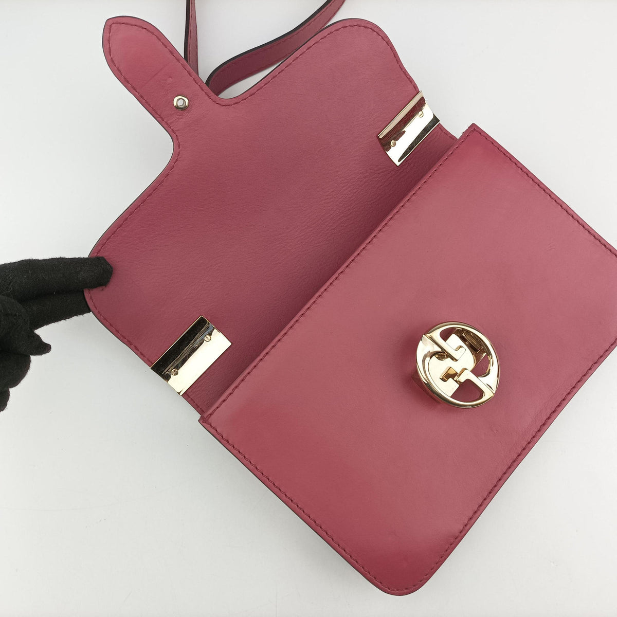 Pre-owned Gucci Interlocking 1973 Flap Pink Leather 277522 shoulderbag | stylenewstar