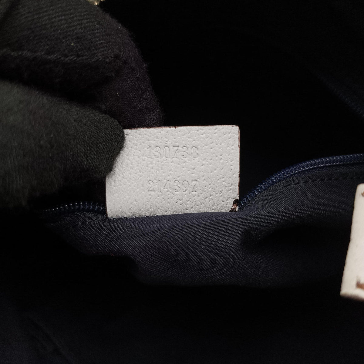 Vintage Gucci Abbey White Leather 130738 shoulderbag | stylenewstar