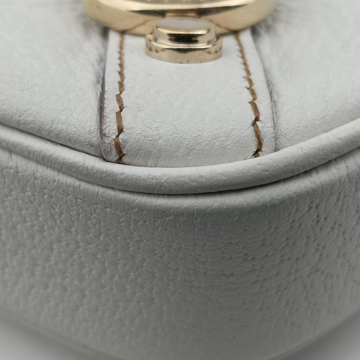 Vintage Gucci Abbey White Leather 130738 shoulderbag | stylenewstar