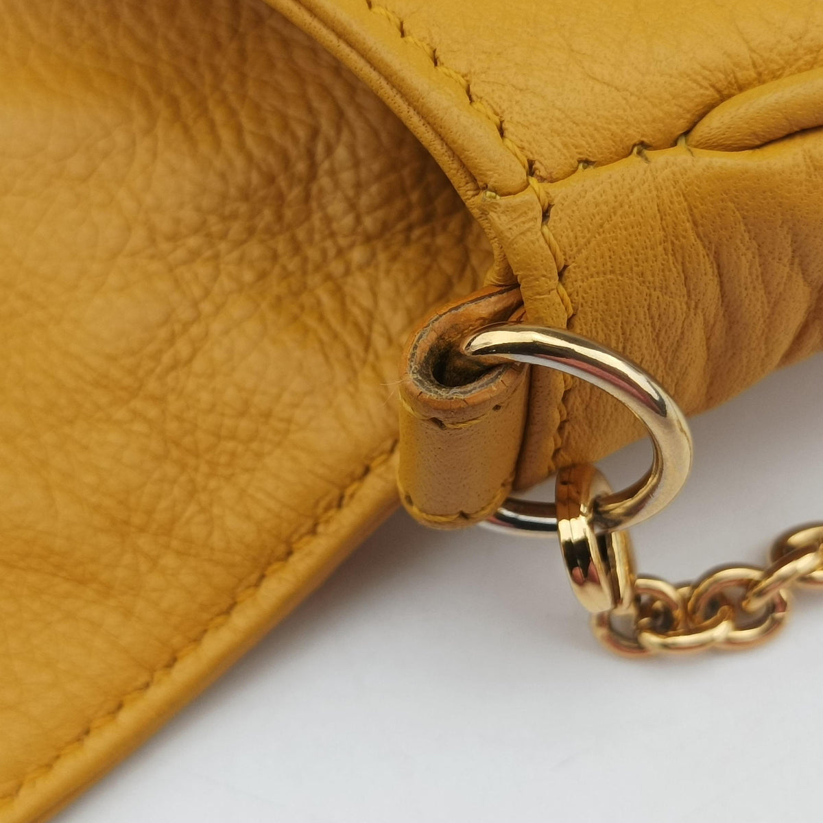 Pre-owned Fendi Fendista Pochette Yellow Leather 8M0376 shoulderbag | stylenewstar