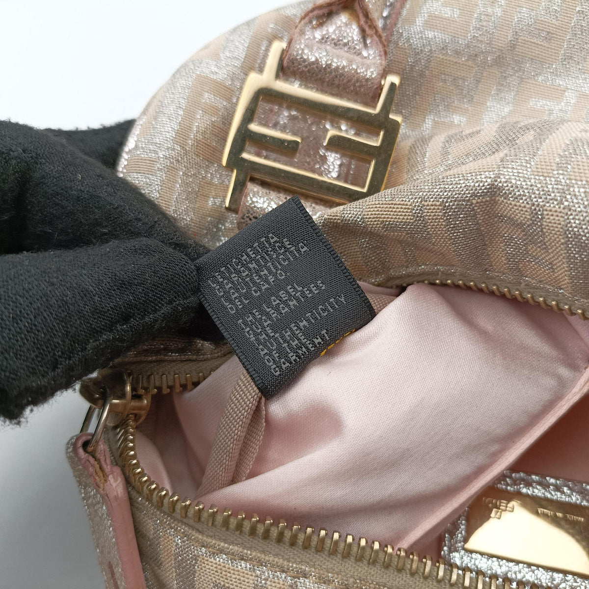 Pre-owned Fendi Zucchino Glitter Logo Pink Canvas 8BL071 handbag | stylenewstar