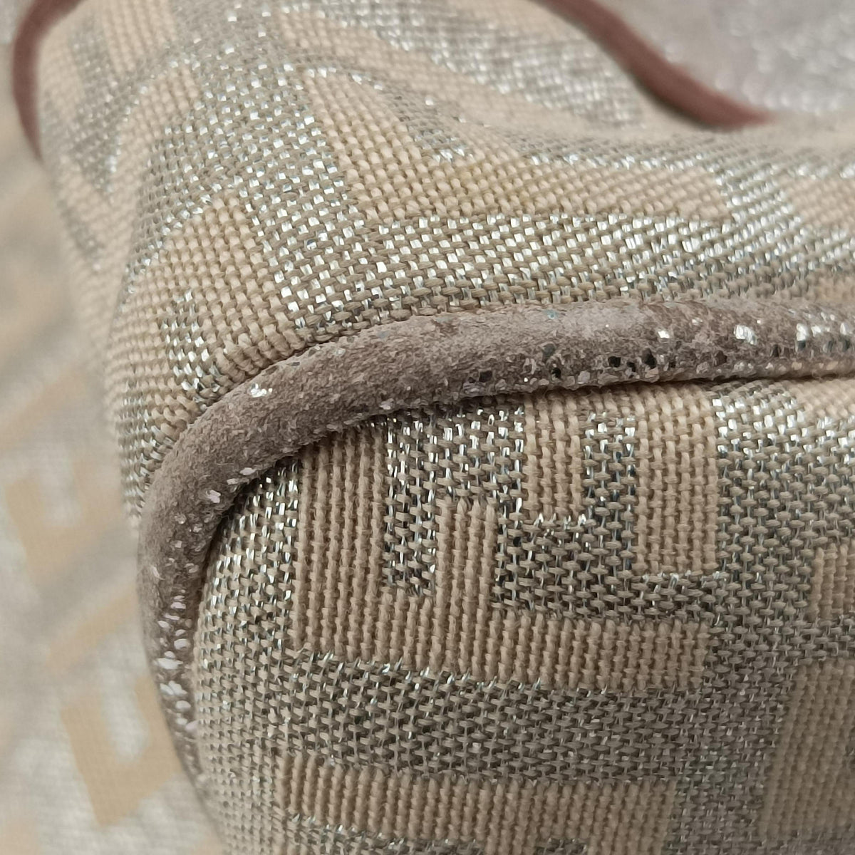 Pre-owned Fendi Zucchino Glitter Logo Pink Canvas 8BL071 handbag | stylenewstar