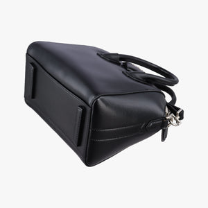Pre-owned Givenchy Antigona Black Leather  shoulderbag | stylenewstar