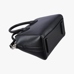Pre-owned Givenchy Antigona Black Leather  shoulderbag | stylenewstar